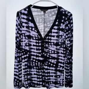 Rock & Republic Black & Lavender Tie-Dye V-Neck Henley